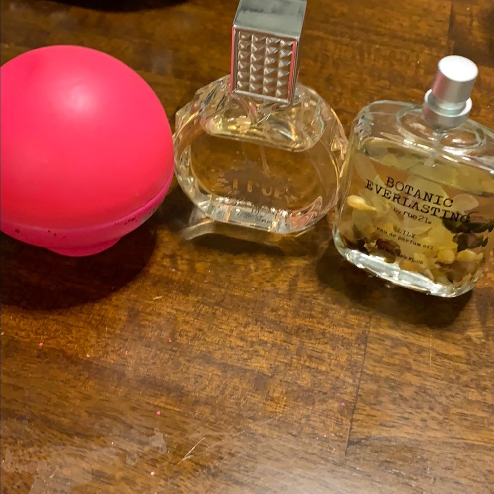 Rue 21 perfumes